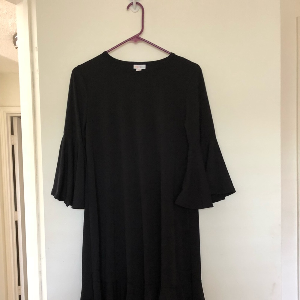 NEVER WORN XS Lularoe Maurine Black
